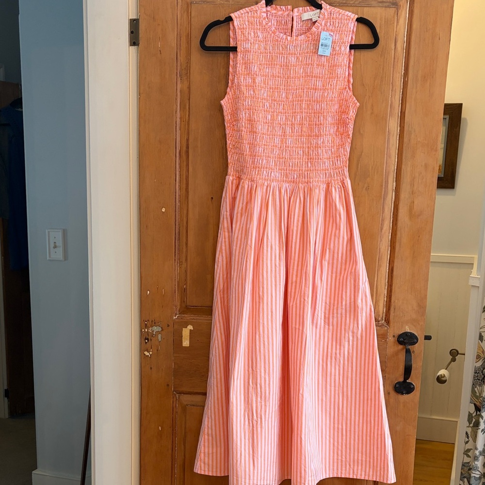 Loft maxi dress 
New with tags